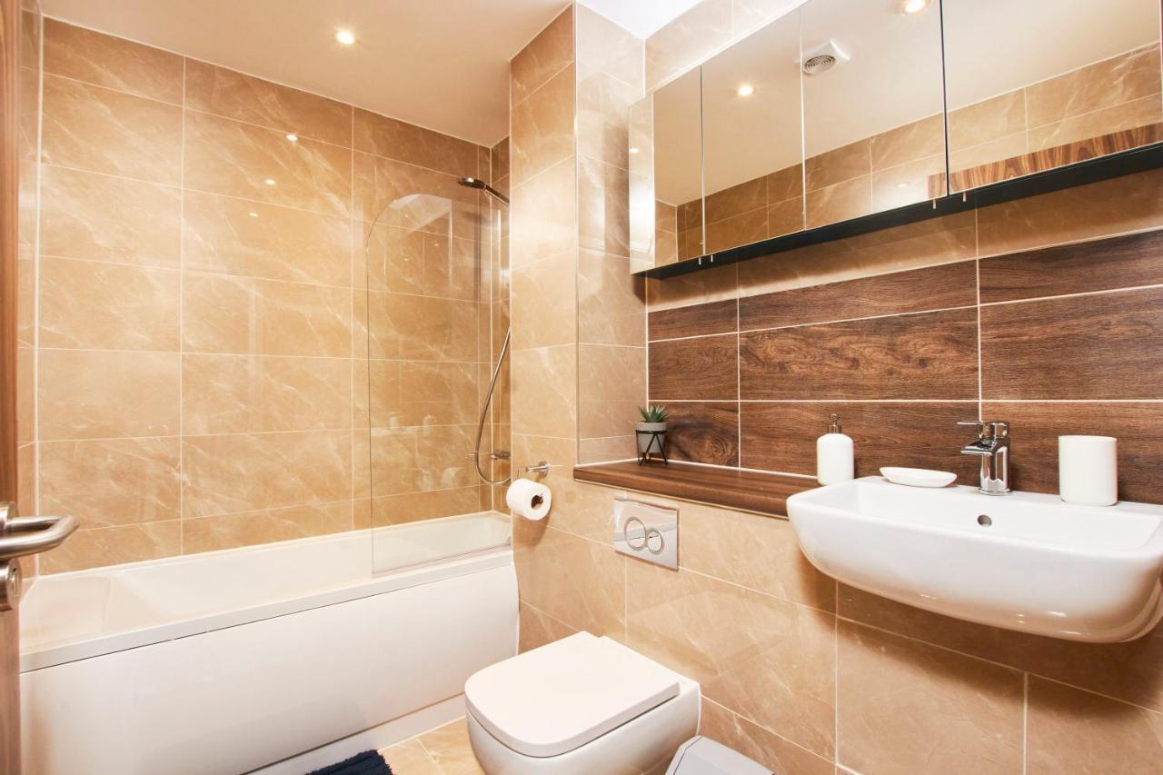 Fabulous 5 Bed House W Parking Villa Mánchester Exterior foto